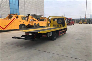 左云非事故拖车